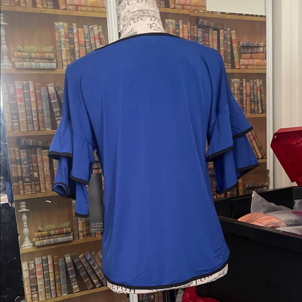 Elegant Blue Ruffle Sleeve Blouse - Picture 3 of 4
